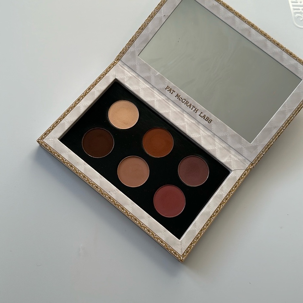 PMG Velvet Liaison Eyeshadow Palette.